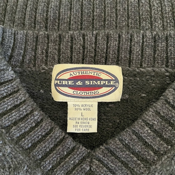 Pure & Simple Sweater - Picture 5 of 8